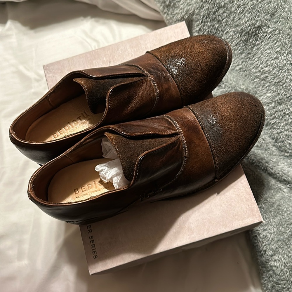 🆕 Bed Stu brown tan leather oxford slip on loafer, new in box.  No tags.